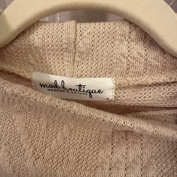 NWOT Fitted Long Sleeve Sweater Shirt Top - Picture 2 of 3